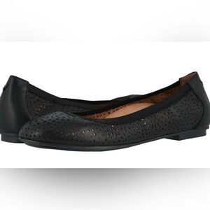Vionic Robyn perf flat